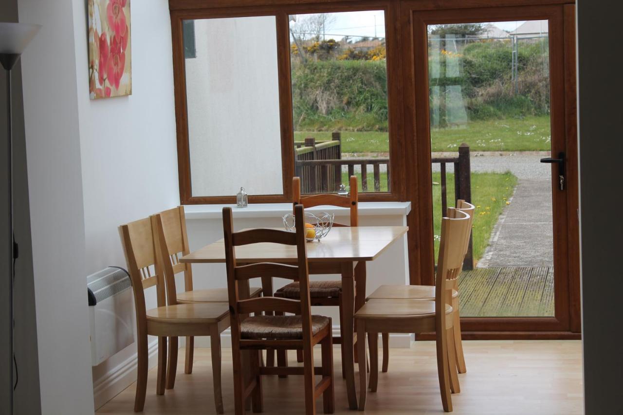 Hookless Holiday Homes Fethard-on-Sea Exterior foto